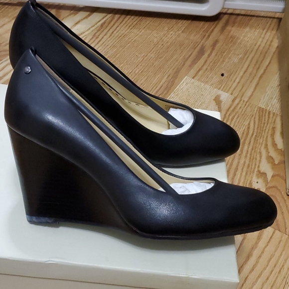 Coach loise wedge pumps NEW $200 - Picture 3 of 6